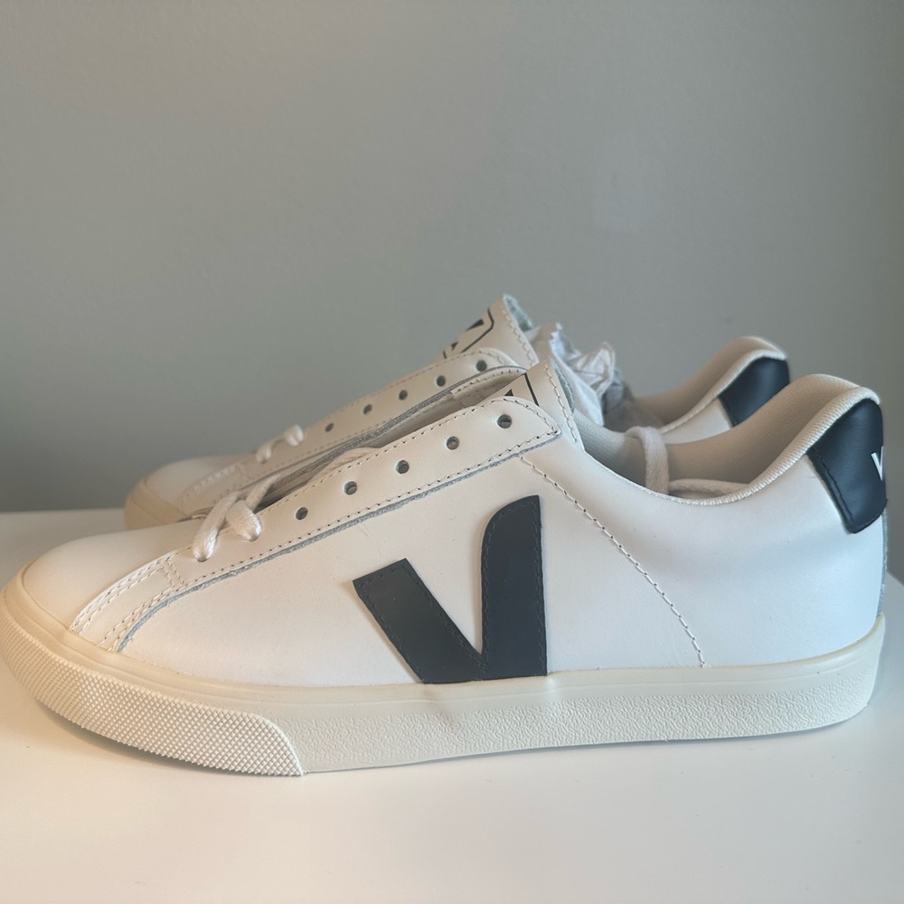 VEJA ESPLAR LOGO LEATHER SNEAKERS